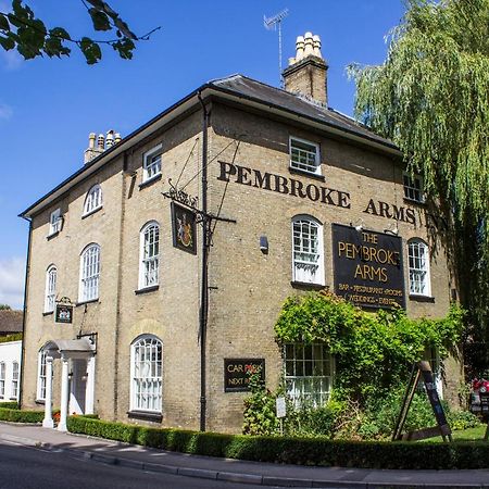 فندق The Pembroke Arms ويلتون المظهر الخارجي الصورة