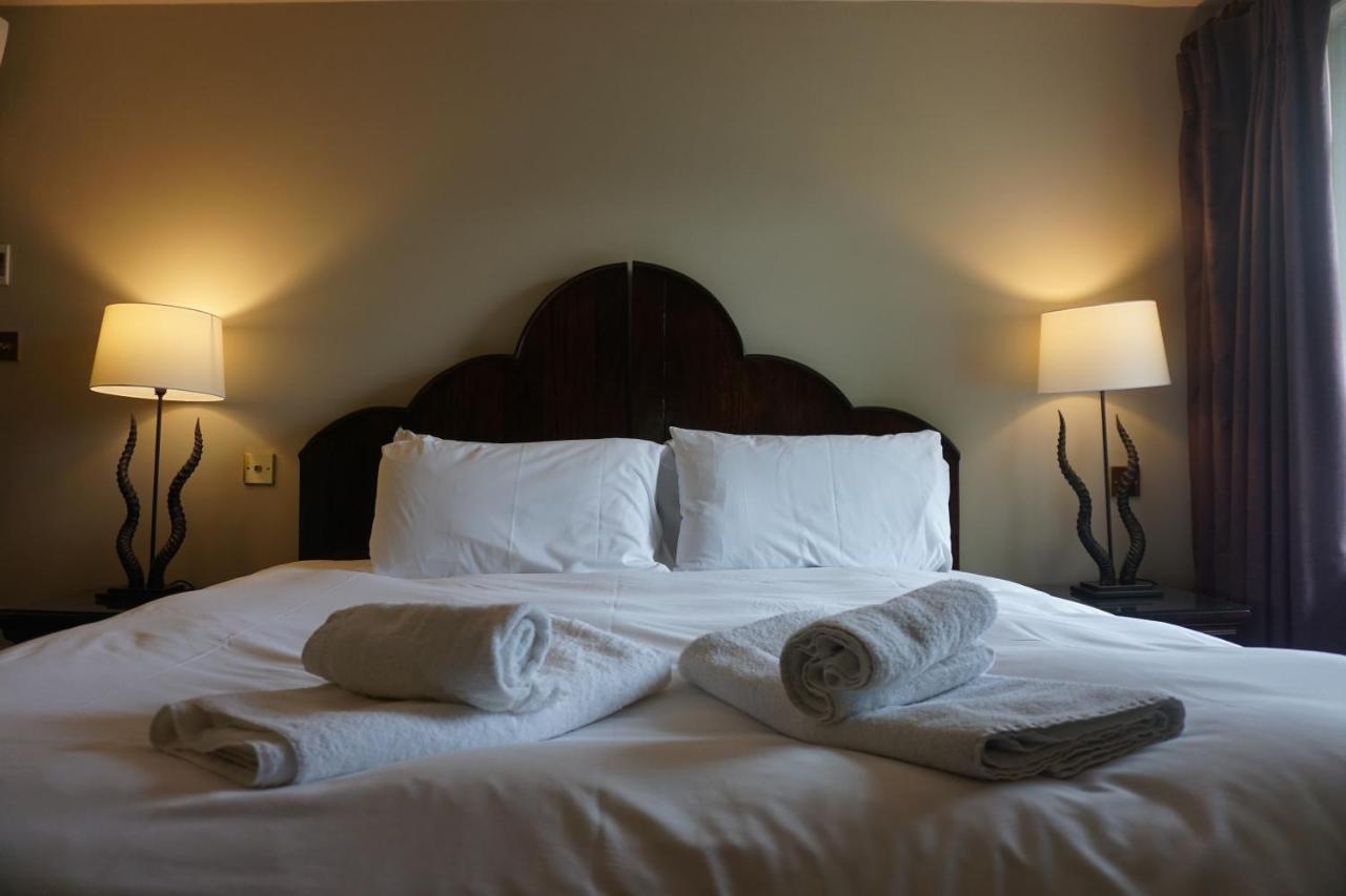 فندق The Pembroke Arms ويلتون الغرفة الصورة