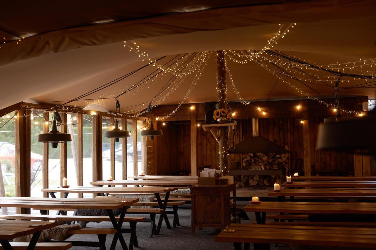 فندق The Pembroke Arms ويلتون المظهر الخارجي الصورة